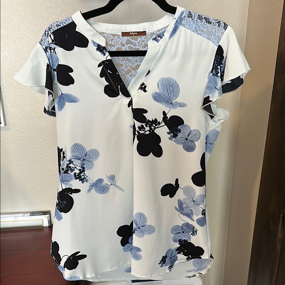 Blue and White Buttoned Blouse with Mandarin Collar